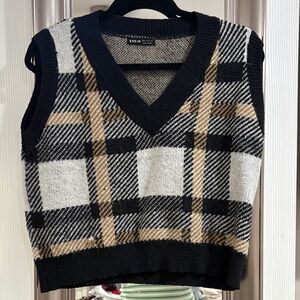 SHEIN Plaid V-Neck Sweater Vest in Black and Tan